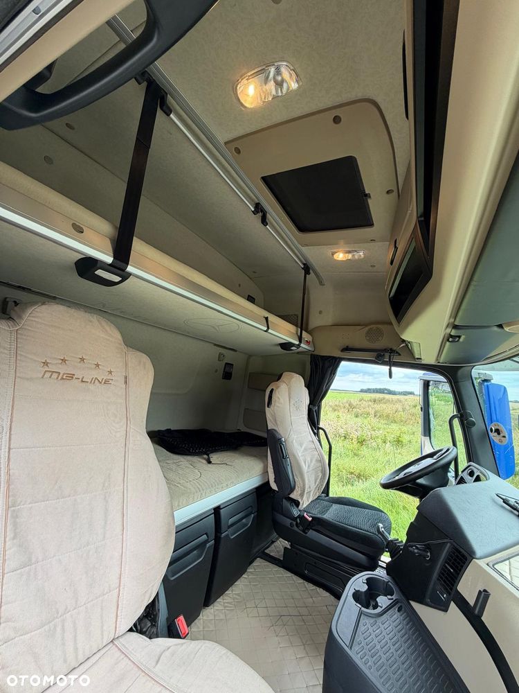 Mercedes-Benz Actros - 9