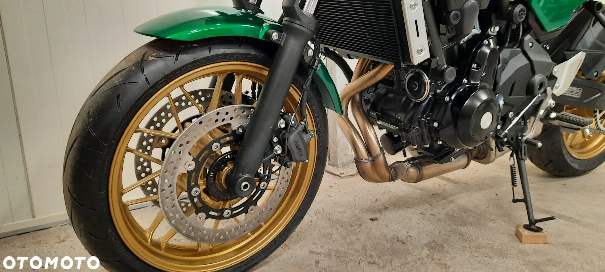 Kawasaki Z 650 RS - 7