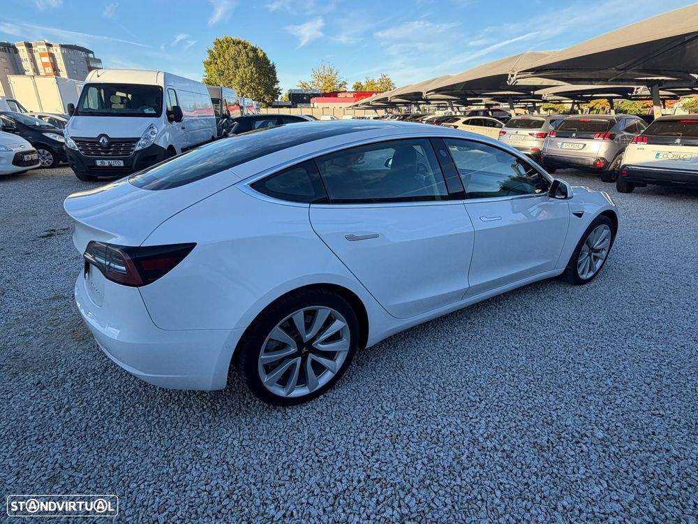 Tesla Model 3 - 6
