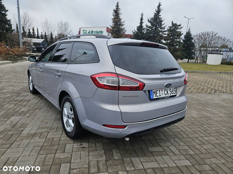 Ford Mondeo SW 1.6 T Silver X Plus - 11