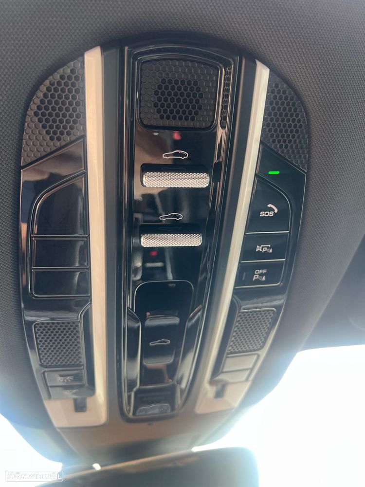 Porsche Panamera Sport Turismo - 13
