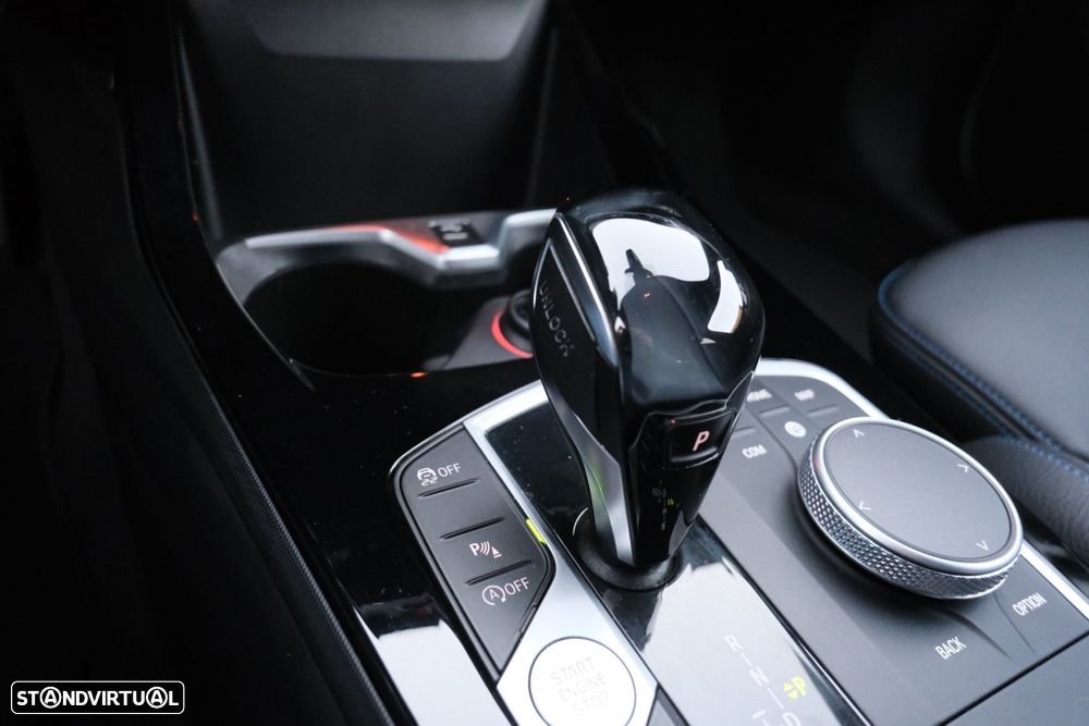 BMW 116 d Pack Desportivo M Auto - 27