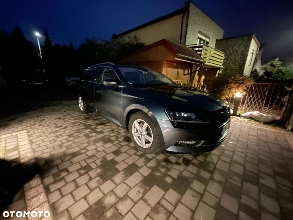 Skoda Superb 2.0 TDI DSG Style - 3