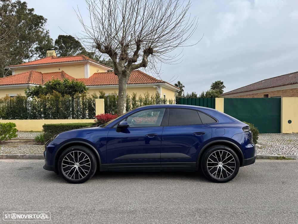 Porsche Macan Electric 4 - 1