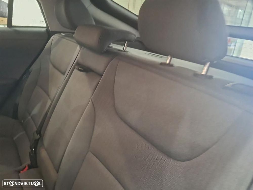 Hyundai Ioniq 1.6 GDI PHEV Tech - 6