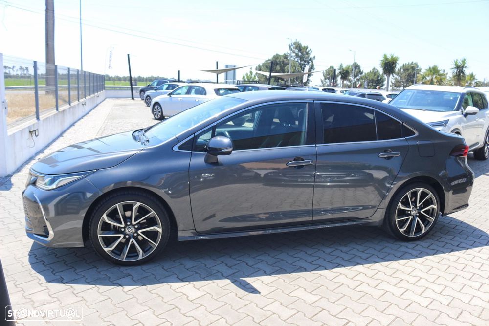 Toyota Corolla SD 1.8 Hybrid Luxury - 17