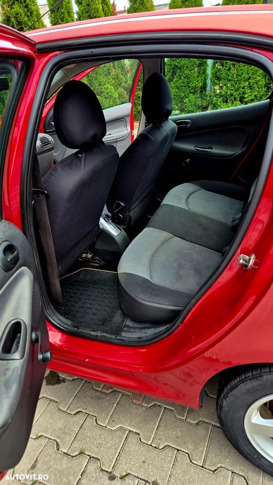 Peugeot 206 - 8