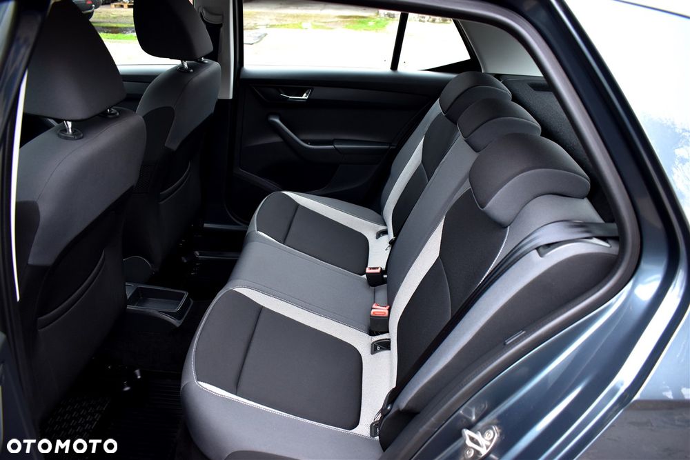 Skoda Fabia 1.2 TSI Monte Carlo - 13