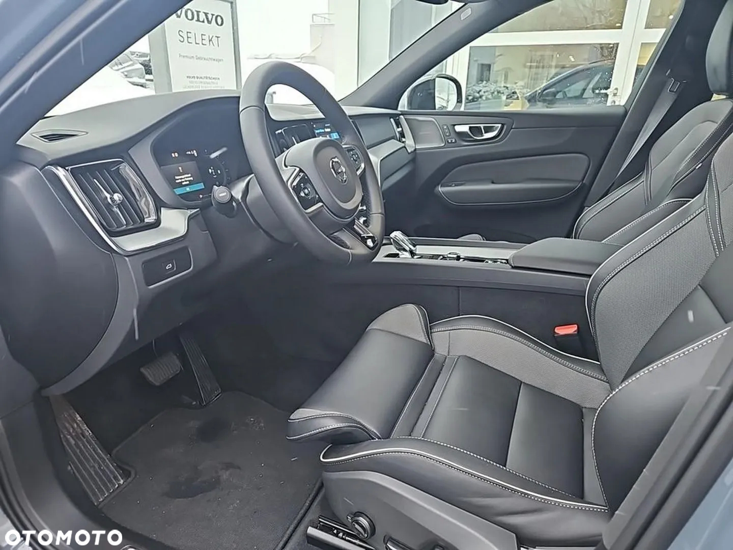 Volvo XC 60 B4 B Plus Dark - 11
