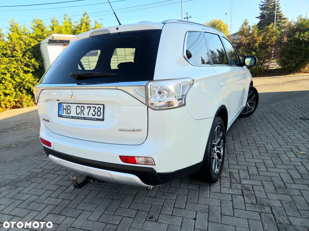 Mitsubishi Outlander 2.2 DI-D 4WD Automatik Diamant Edition - 13