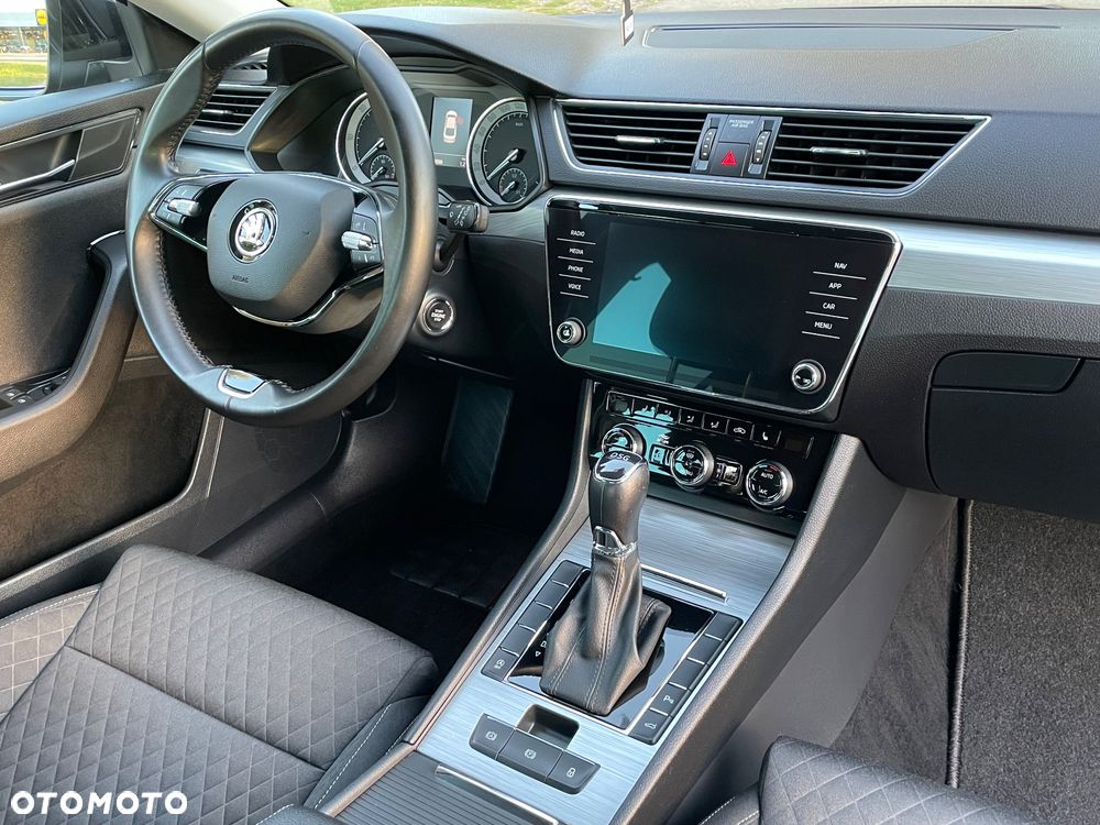Skoda Superb 2.0 TDI SCR Ambition DSG - 13