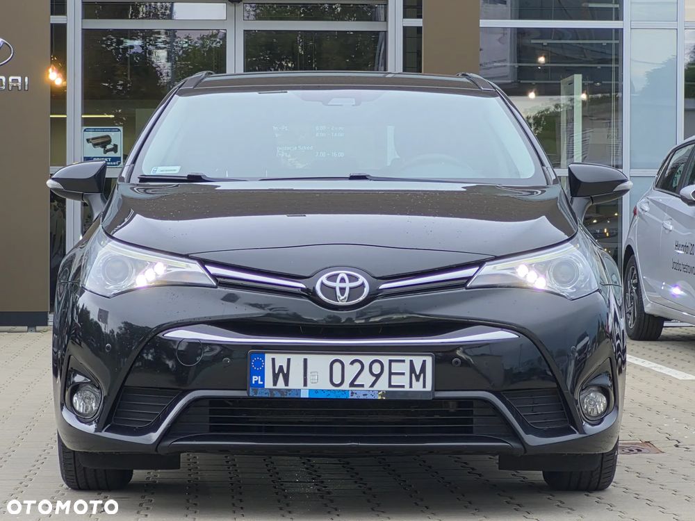 Toyota Avensis 1.8 Premium - 3