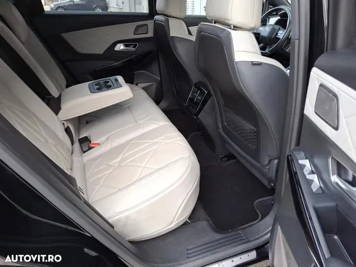 DS Automobiles DS 7 Crossback - 11