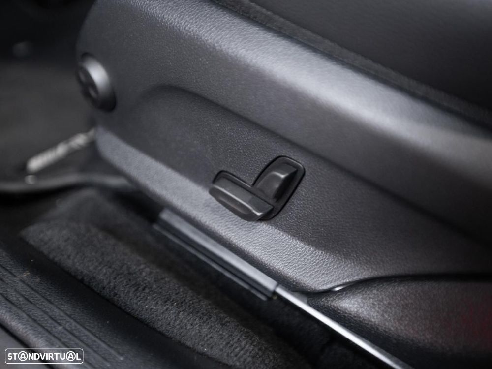 Mercedes-Benz E 220 d AMG 7L - 16