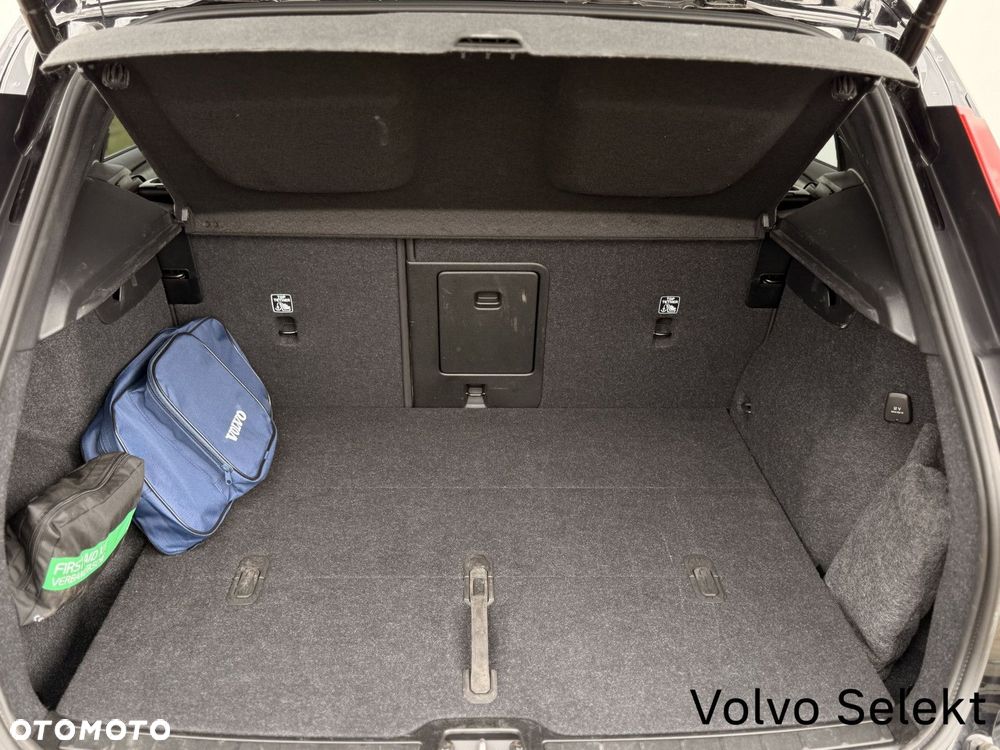 Volvo XC 40 - 24