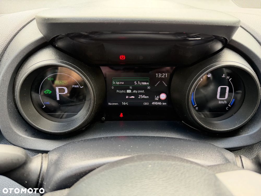 Toyota Yaris Hybrid 100 Active - 27