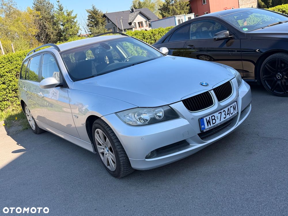 BMW Seria 3 318i - 5