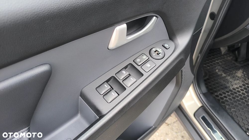 Kia Sportage 1.6 GDI Business Line L 2WD - 22