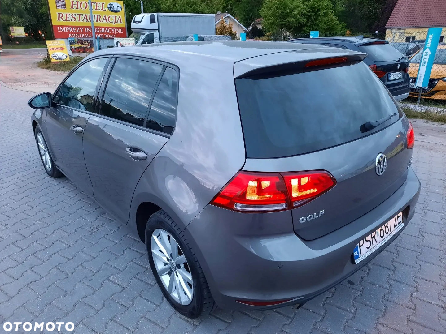 Volkswagen Golf 1.6 TDI BlueMotion Technology Lounge - 9