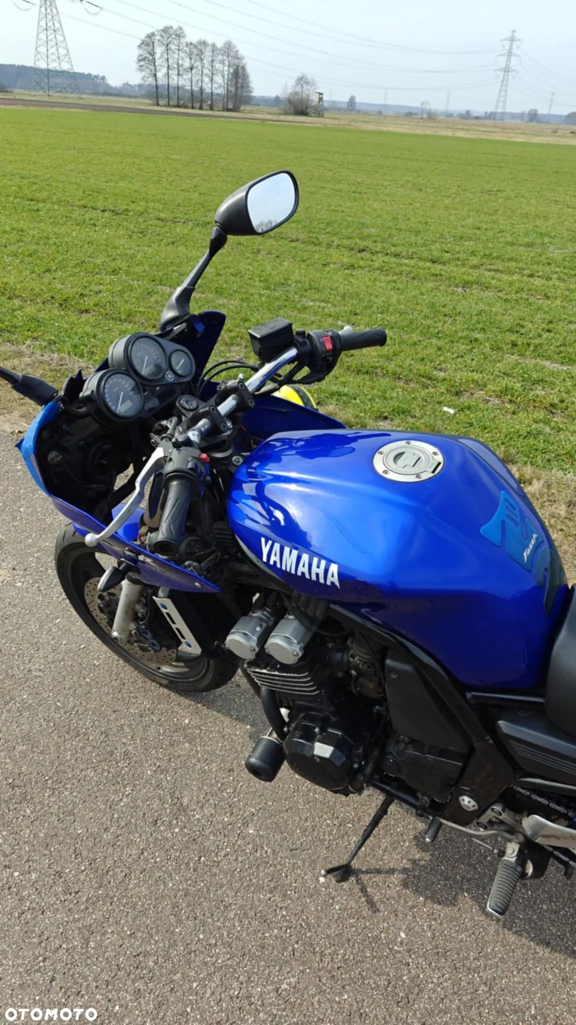 Yamaha FZS - 1