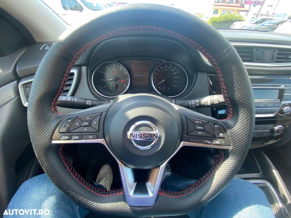 Nissan Qashqai 1.3 DIG-T ACENTA - 16