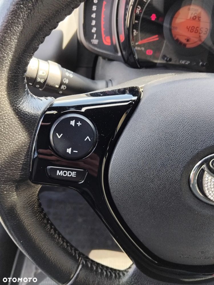 Toyota Aygo 1.0 VVT-i Black Edition - 10