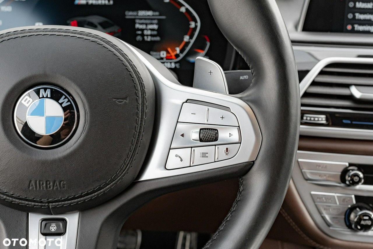 BMW Seria 7 M760Li xDrive - 22