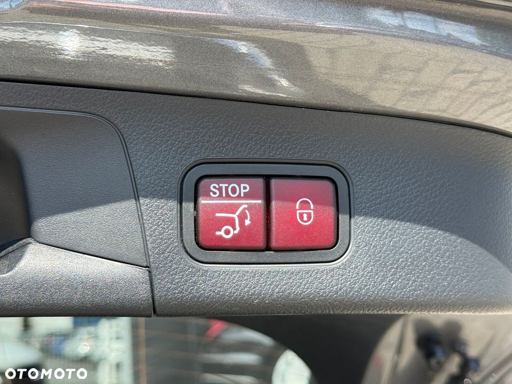 Mercedes-Benz GLA 200 d AMG Line - 35