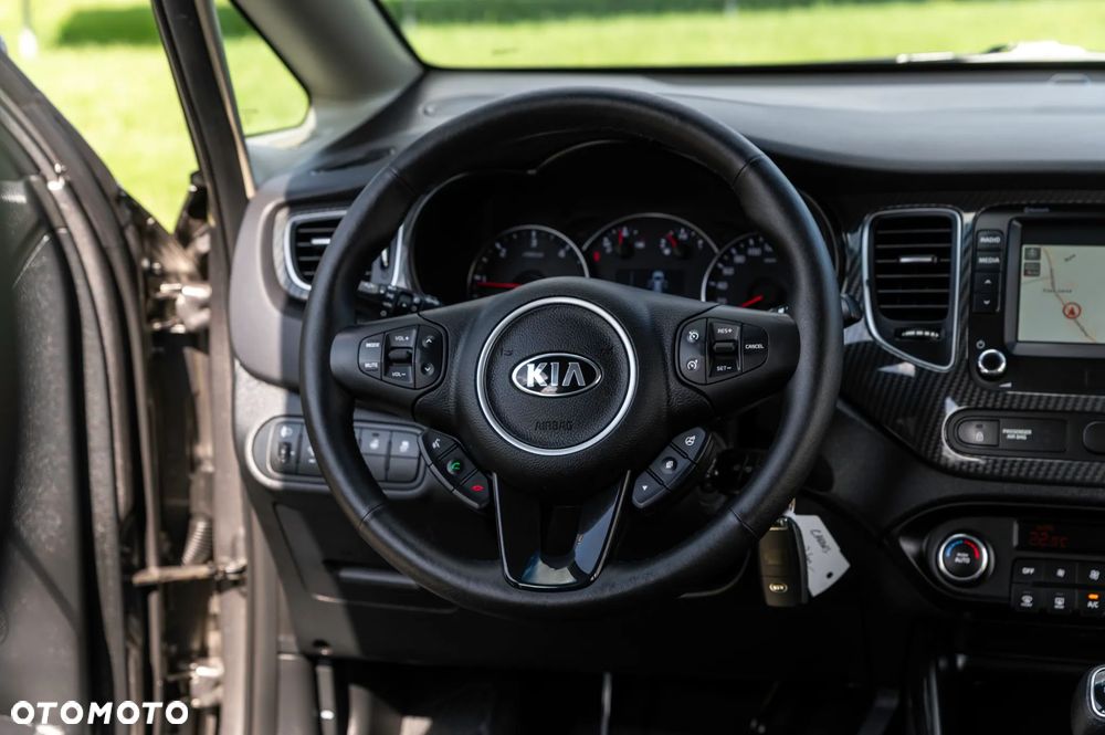 Kia Carens 1.7 CRDi L 7os - 24