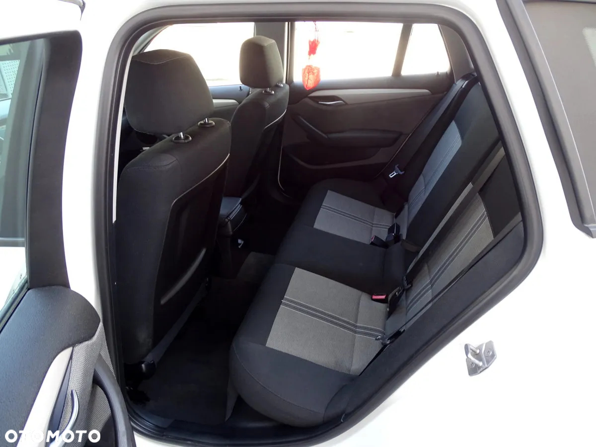 BMW X1 sDrive20d EfficientDynamics - 11