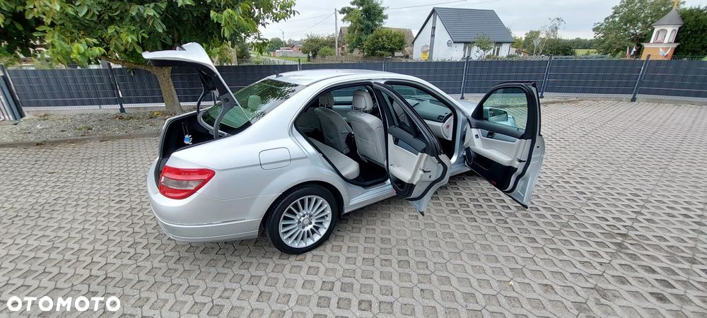 Mercedes-Benz Klasa C - 27