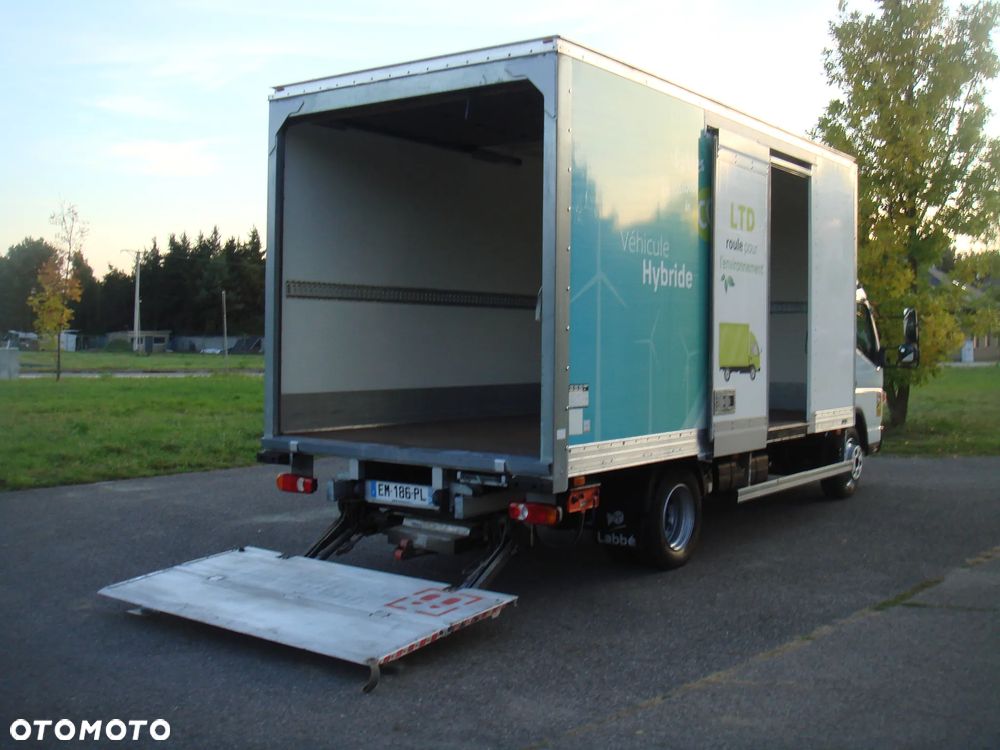 Mitsubishi FUSO CANTER - 26