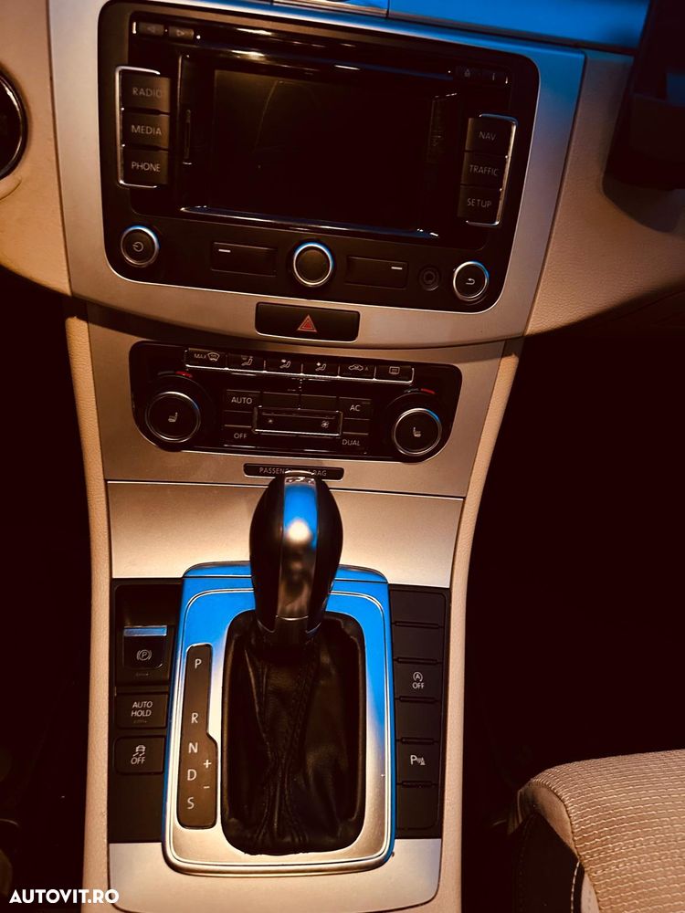 VOLKSWAGEN Passat CC 2012 — imagine 6