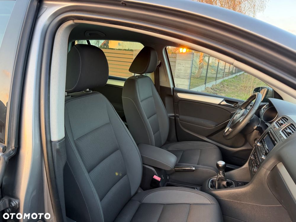 Volkswagen Golf 1.6 TDI DPF BlueMotion Technology Team - 38