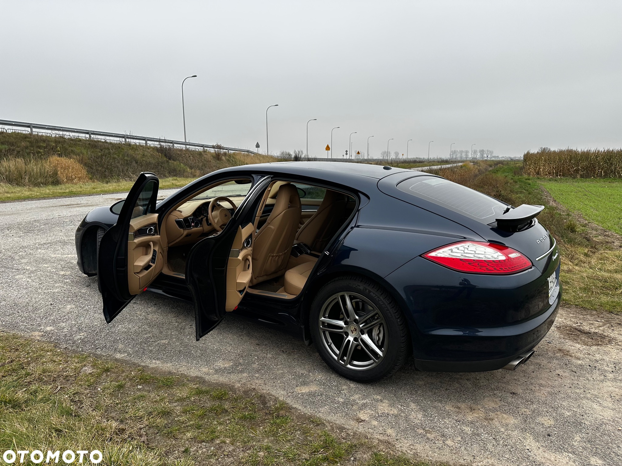 Porsche Panamera S Hybrid - 11