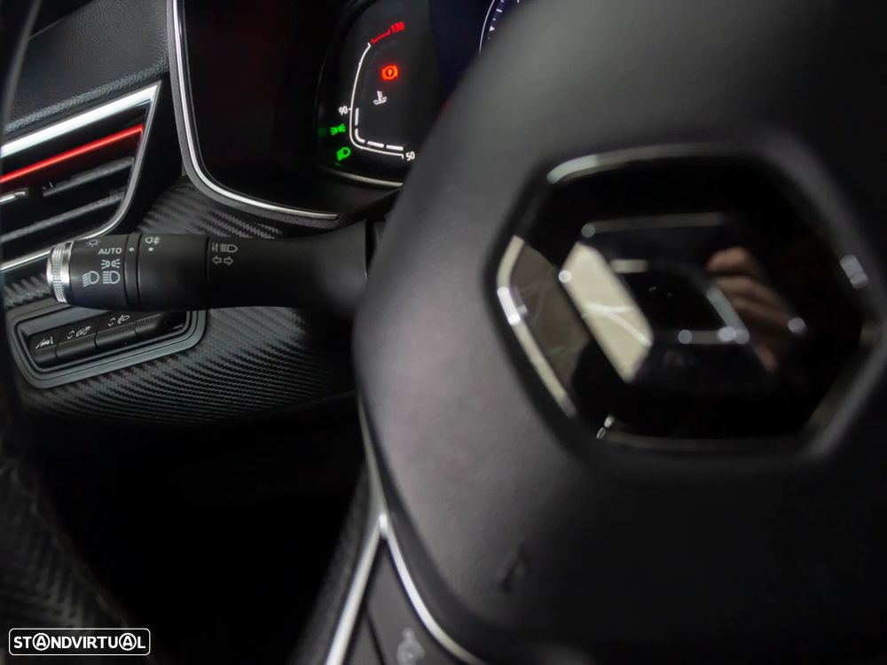 Renault Clio 1.0 TCe RS Line CVT - 22