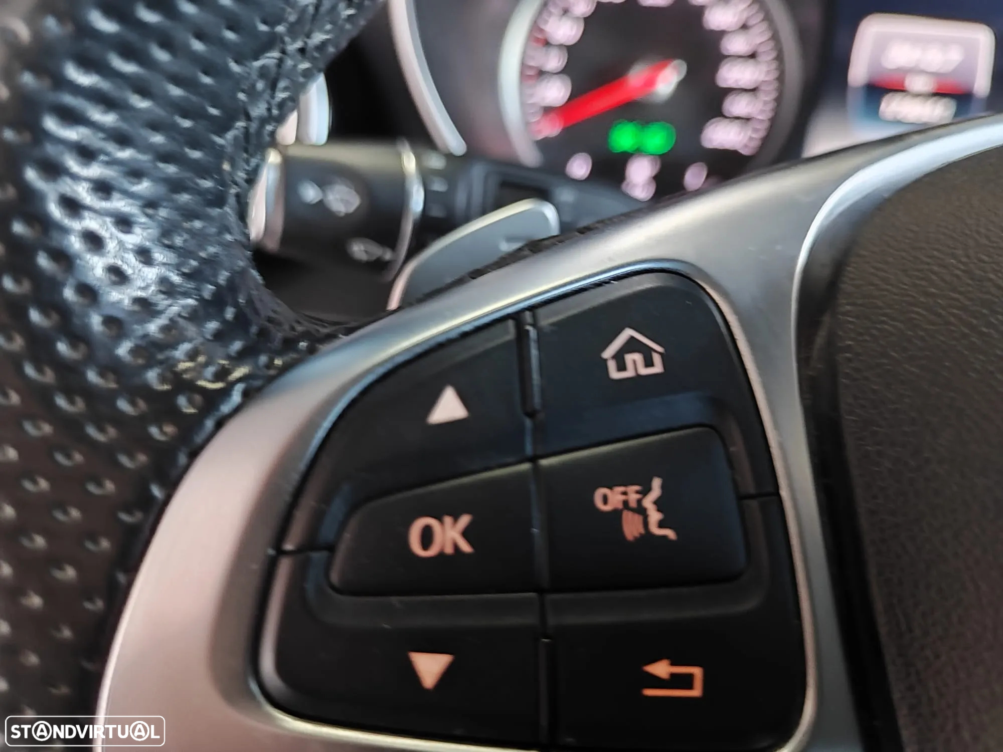 Mercedes-Benz GLC 220 d 4Matic 9G-TRONIC AMG Line - 31