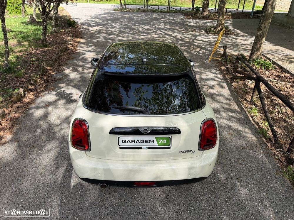 MINI 5 Portas Cooper D Auto - 22