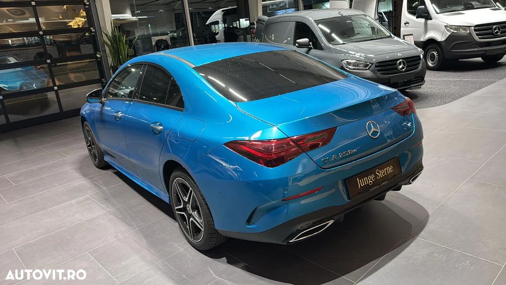 Mercedes-Benz CLA 250 - 4