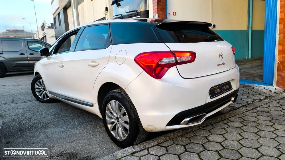 Citroën DS5 1.6 BlueHDi So Chic - 4