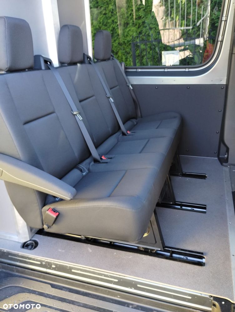 Mercedes-Benz Sprinter - 21