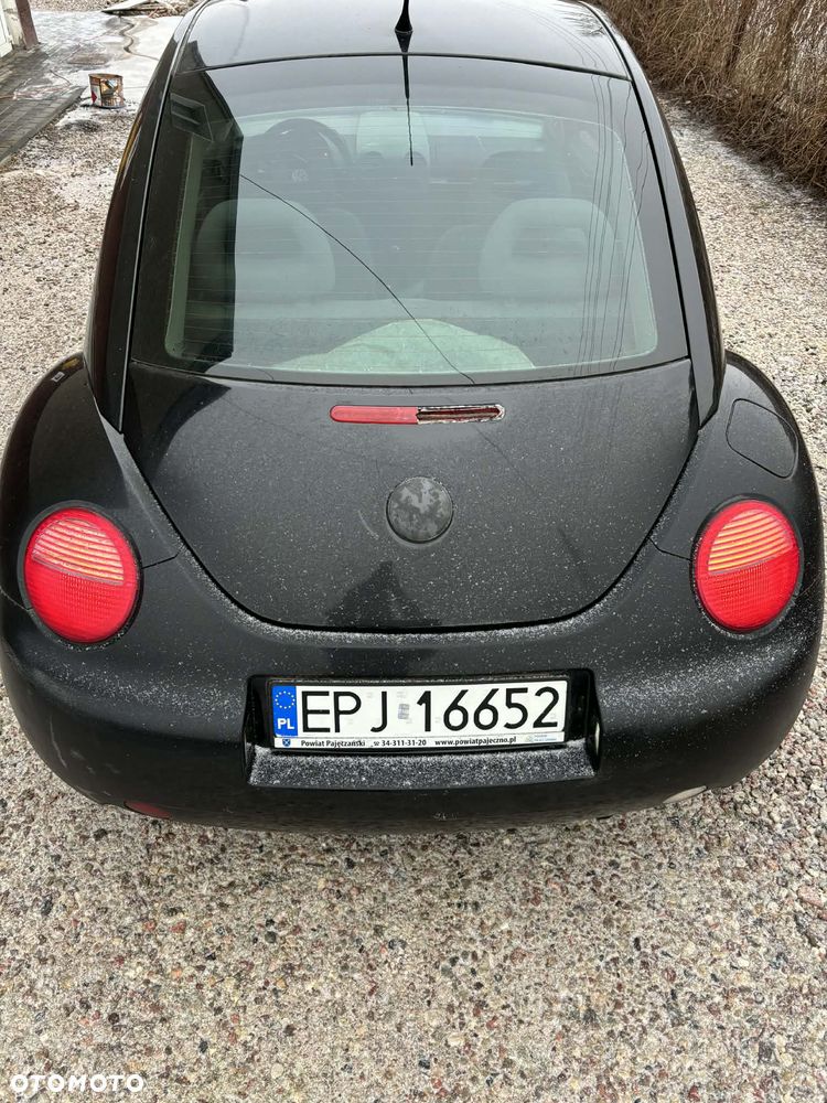 Volkswagen New Beetle - 5