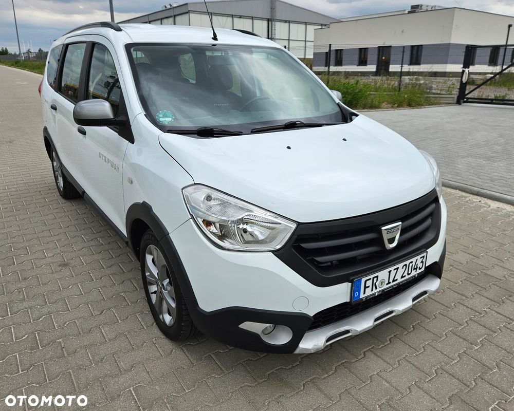 Dacia Lodgy dCi 110 Stepway - 11