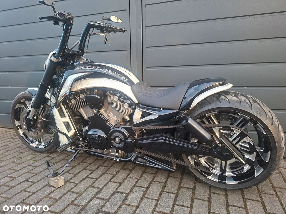 Harley-Davidson V-Rod Muscle - 4