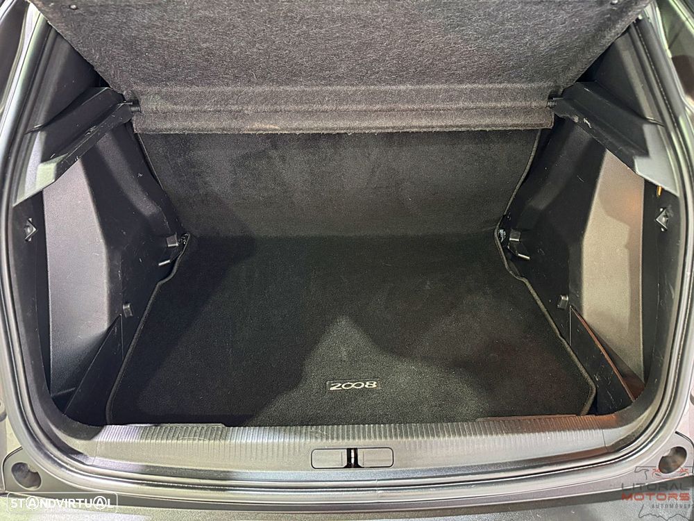 Peugeot 2008 1.2 PureTech Active Pack EAT8 - 10