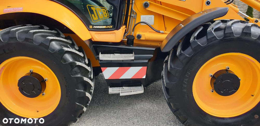 JCB 4CX rok 2007 SPROWADZONY FULL OPCJA skrzynia torquelock na dżojstikach - 16