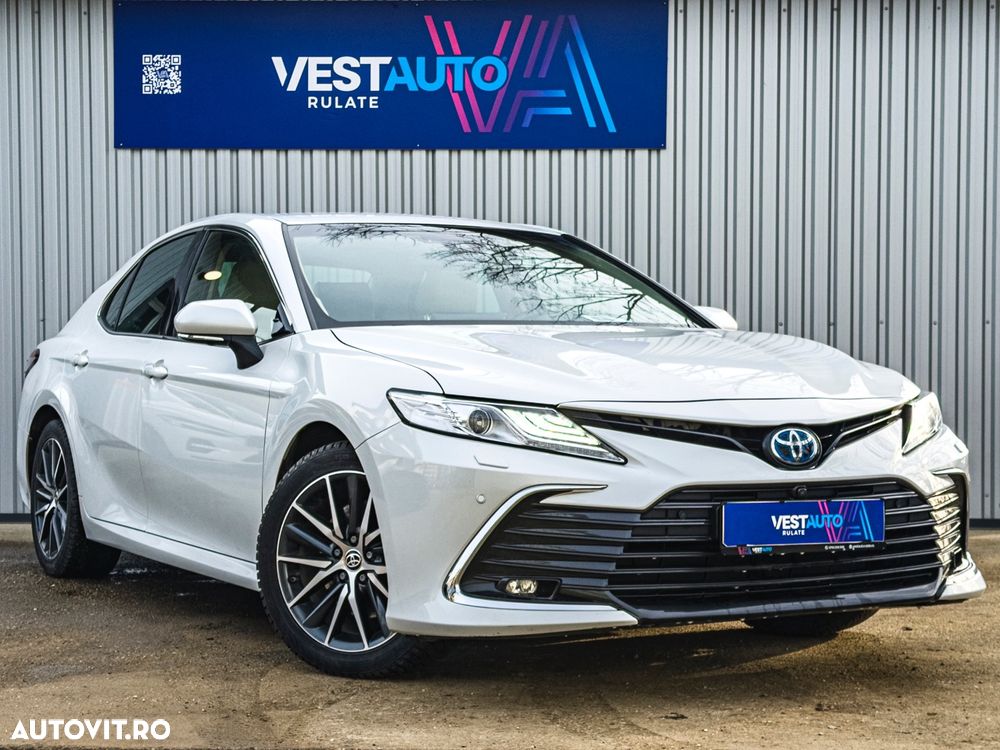 Toyota Camry 2.5 Hybrid Exclusive - 2