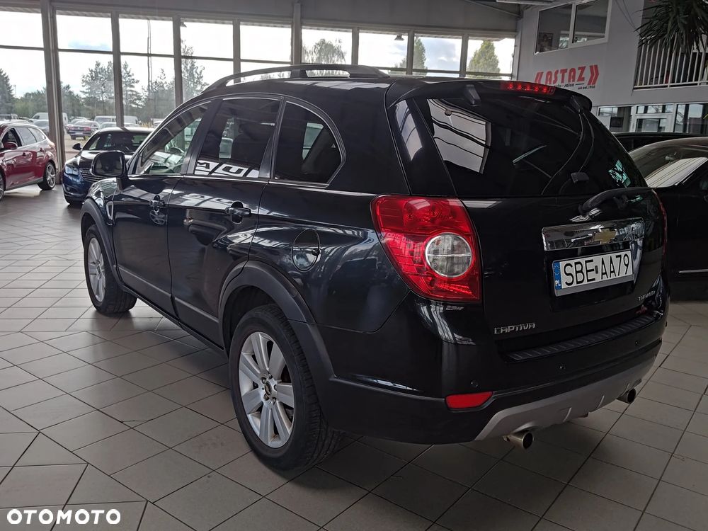 Chevrolet Captiva 2.0 d LT high 5os - 9
