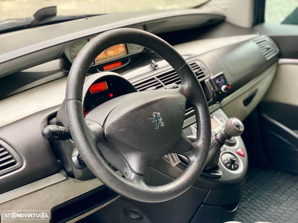 Peugeot 807 2.2 HDi Pullman - 14