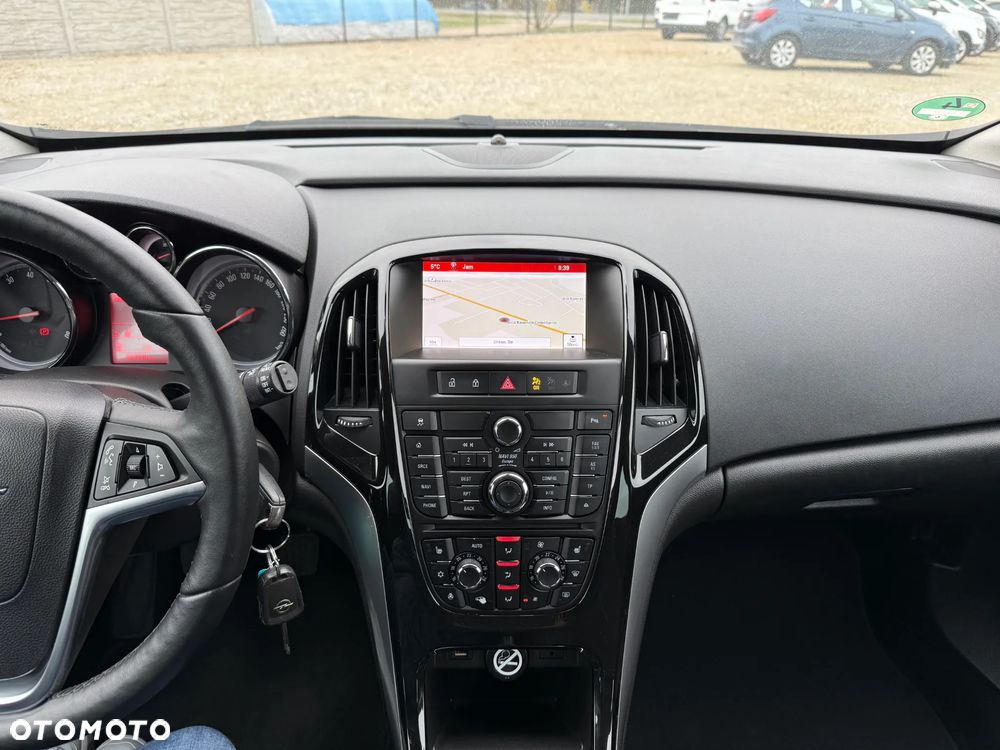 Opel Astra 1.4 T Cosmo - 3